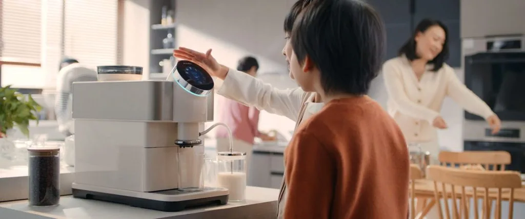 Dr. Coffee H2 bean-to-cup machine in a home kitchen